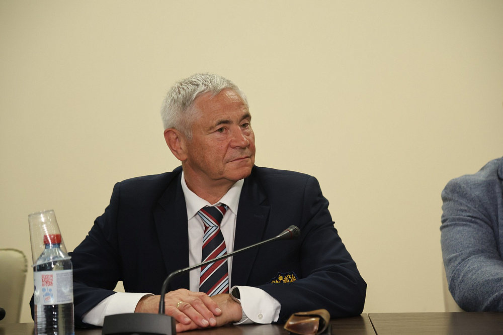 Президент ПКР П.А. Рожков встретился с паралимпийской сборной командой России по плаванию в преддверии чемпионата Европы Президент ПКР П.А. Рожков встретился с паралимпийской сборной командой России по плаванию в преддверии чемпионата Европы