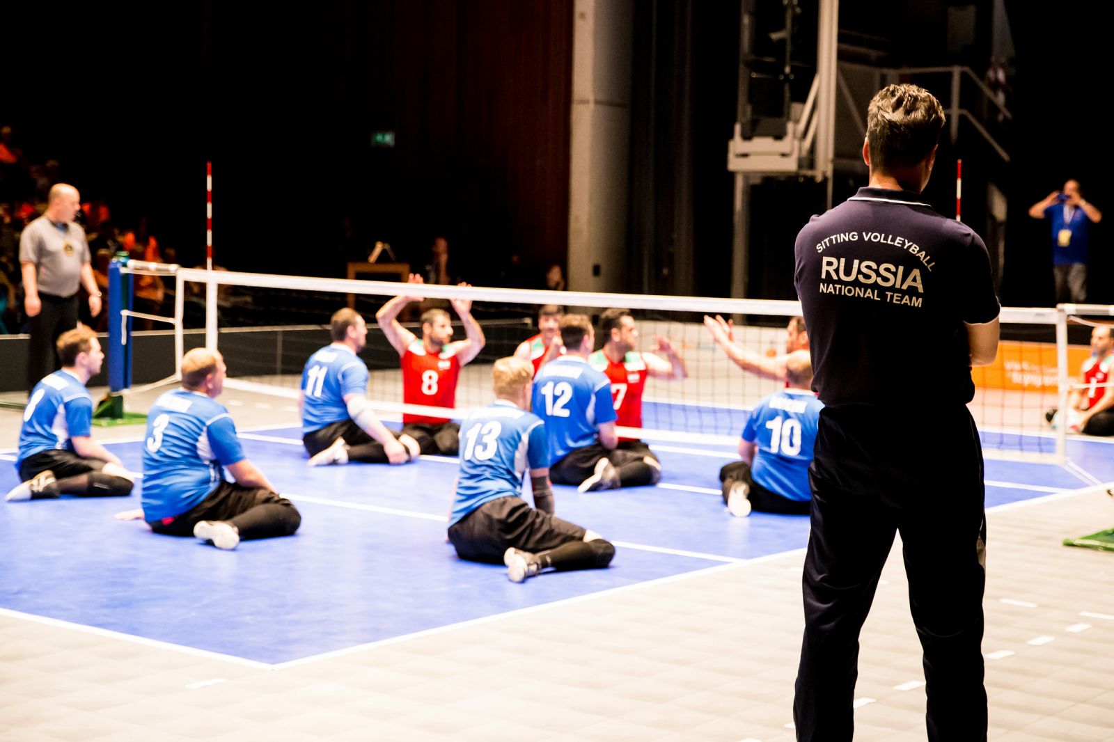 Мужская сборная команда России по волейболу сидя продолжит выступление в четвертьфинале чемпионата мира в Нидерландах
