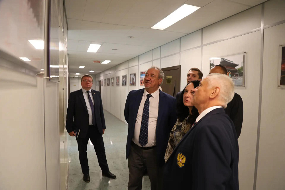 Президент ПКР П.А. Рожков встретился с Президентом Олимпийского и Паралимпийского комитета ЮАР Барри Хендриксом Президент ПКР П.А. Рожков встретился с Президентом Олимпийского и Паралимпийского комитета ЮАР Барри Хендриксом
