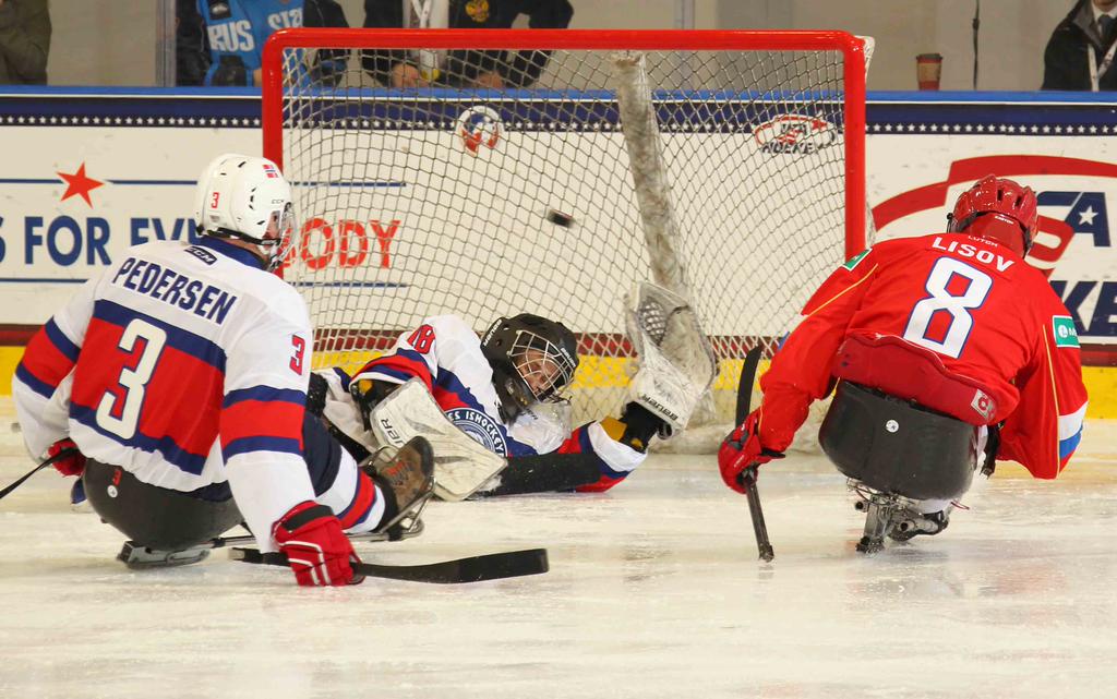 Сборная команда России по хоккею-следж завоевала бронзовые награды чемпионата мира в США