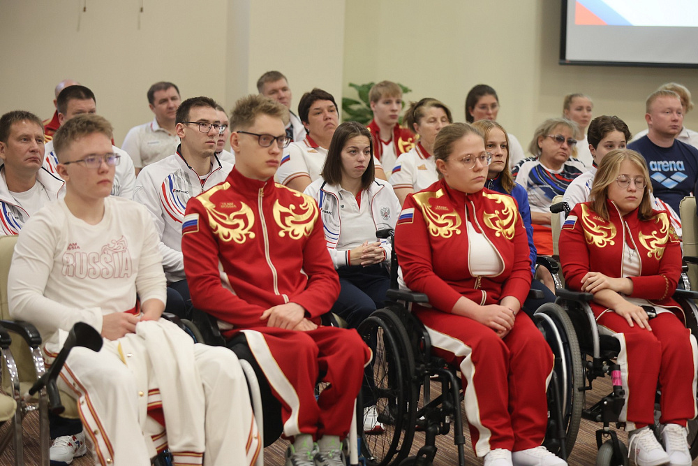 Президент ПКР П.А. Рожков встретился с паралимпийской сборной командой России по плаванию в преддверии чемпионата Европы Президент ПКР П.А. Рожков встретился с паралимпийской сборной командой России по плаванию в преддверии чемпионата Европы