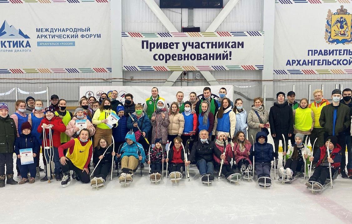 Более 80 человек стали участниками фестиваля по следж-хоккею в Архангельске
