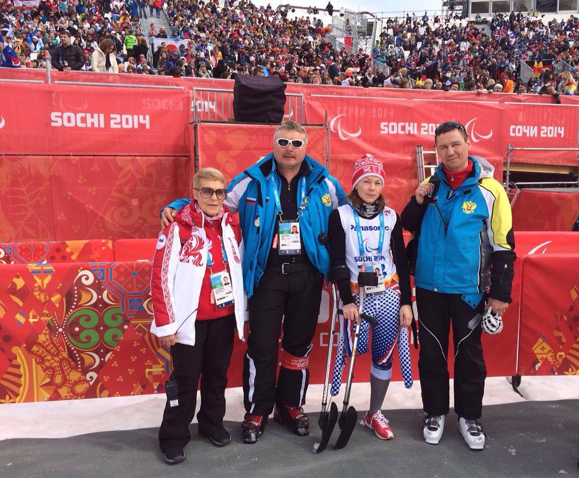 Российская горнолыжница И. Медведева завоевала "серебро" в скоростном спуске стоя