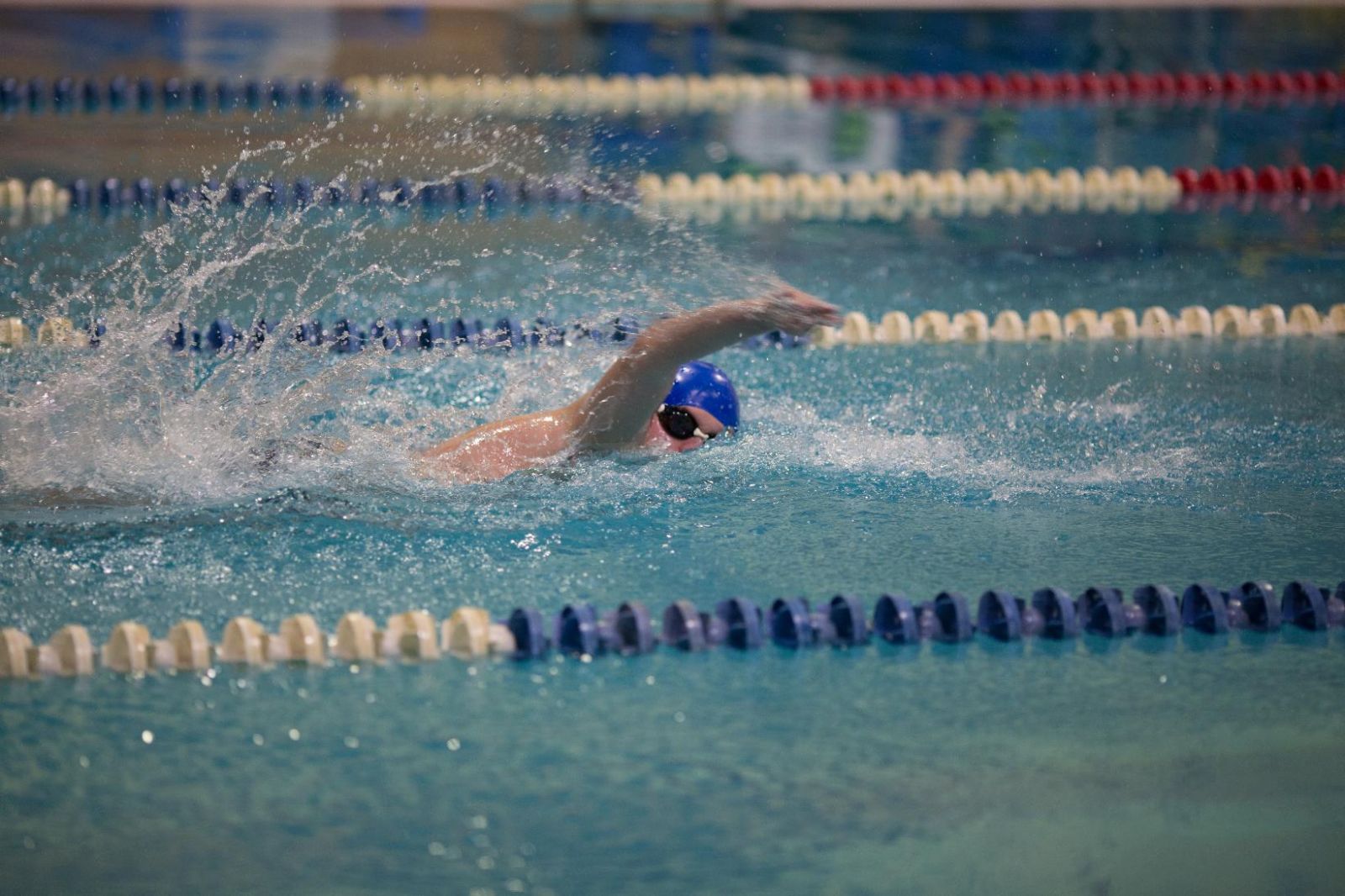 Более 250 спортсменов ведут борьбу за медали первенства России по плаванию спорта лиц с ПОДА в Смоленске