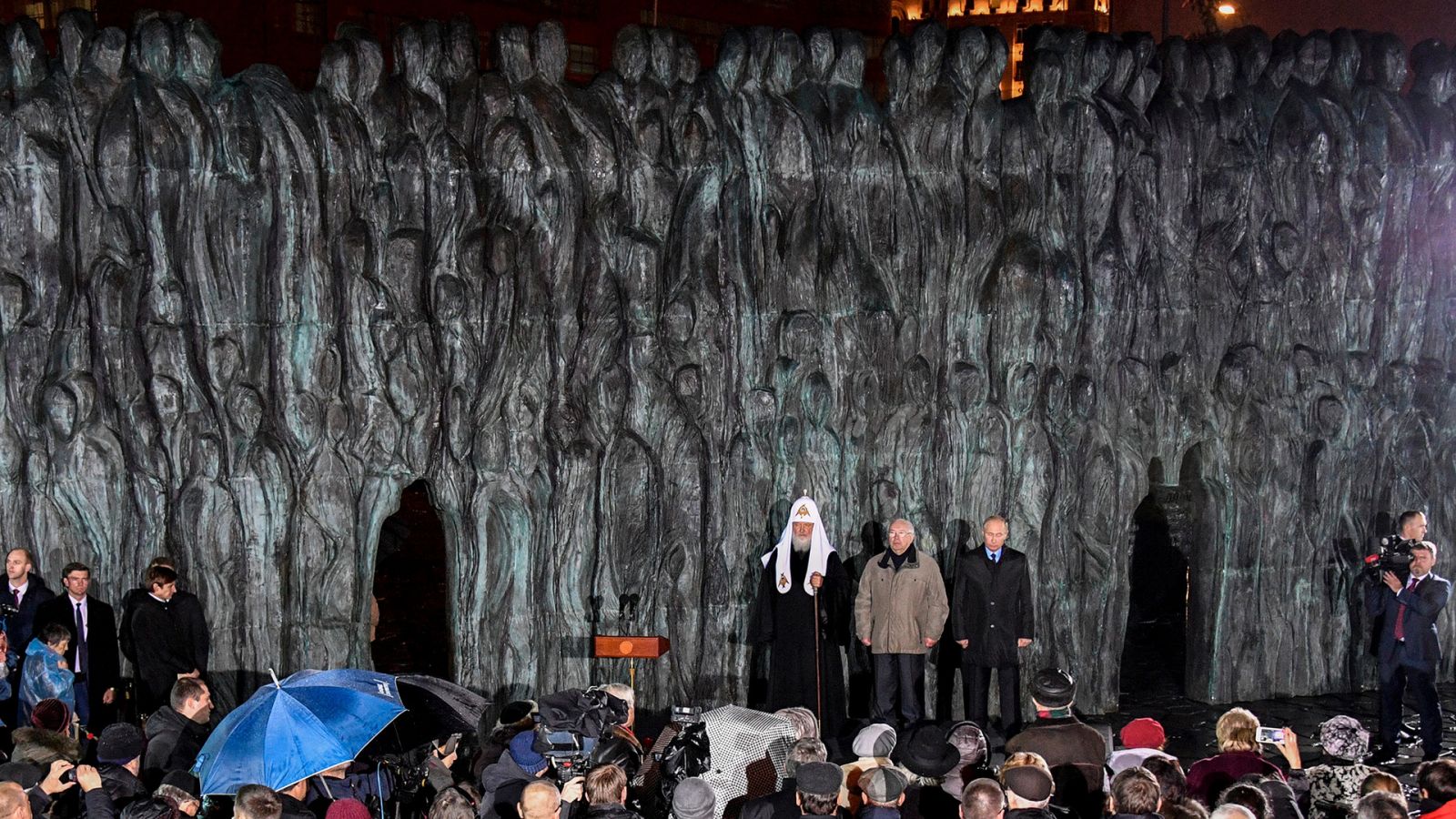 В.П. Лукин принял участие в церемонии открытия мемориала памяти жертв политических репрессий «Стена скорби» в Москве