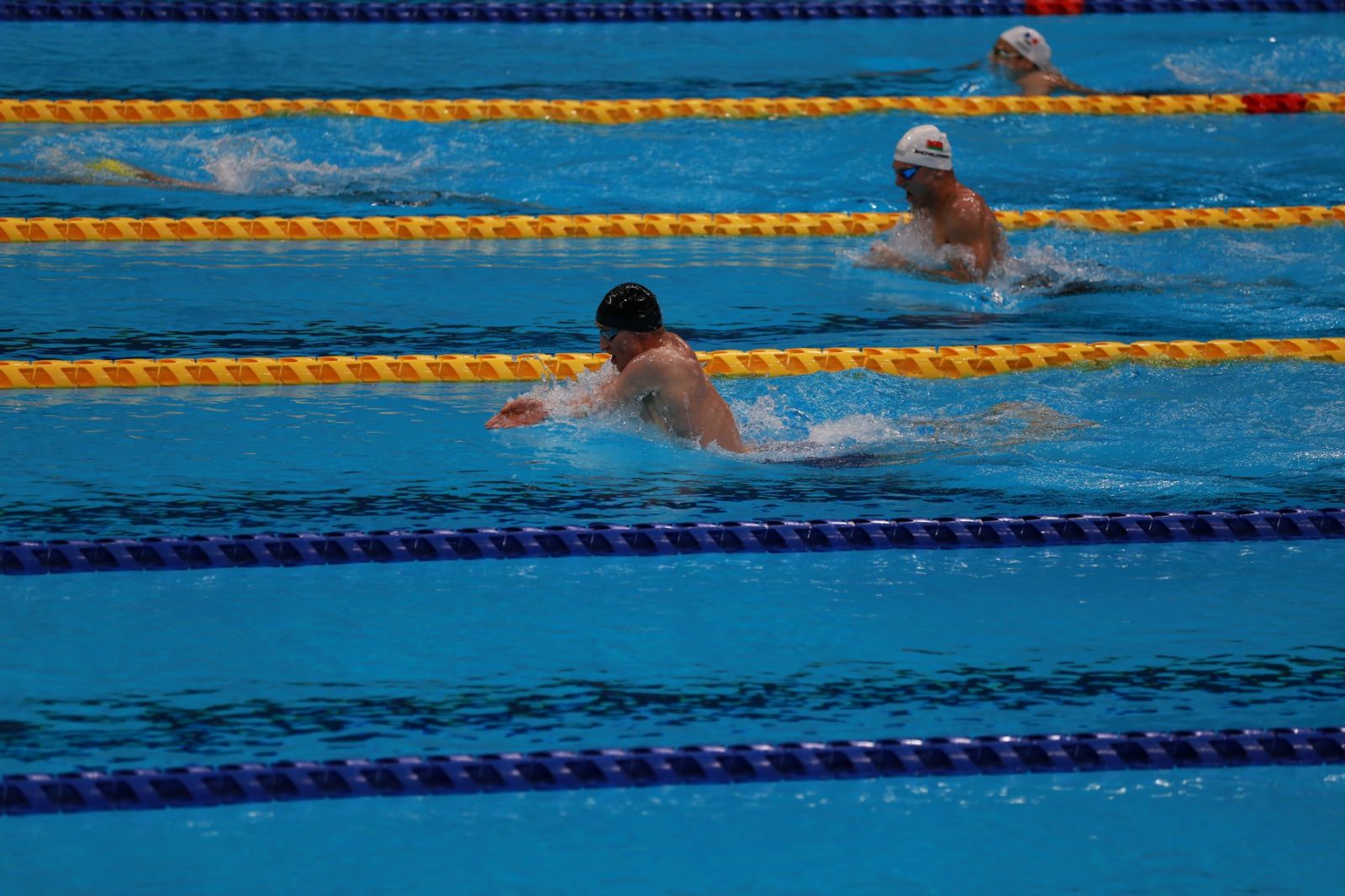 В.В. Путин поздравил победителя XVI Паралимпийских летних игр в Токио в соревнованиях по комплексному плаванию на дистанции 200 метров А. Калину
