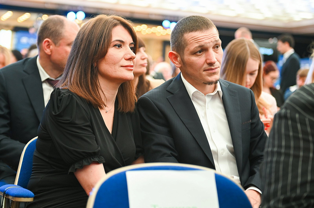 XX юбилейная торжественная церемония награждения премией ПКР «Возвращение в жизнь», посвященная 30-летию ПКР, состоялась в Государственном Кремлевском дворце XX юбилейная торжественная церемония награждения премией ПКР «Возвращение в жизнь», посвященная 30-летию ПКР, состоялась в Государственном Кремлевском дворце