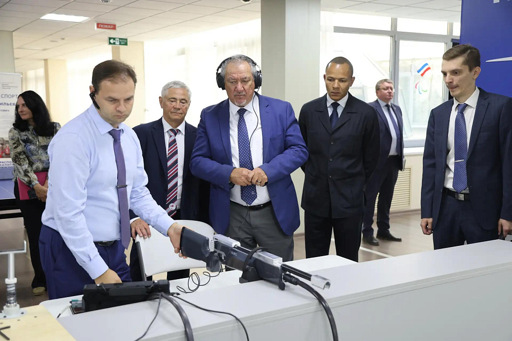 Президент ПКР П.А. Рожков встретился с Президентом Олимпийского и Паралимпийского комитета ЮАР Барри Хендриксом Президент ПКР П.А. Рожков встретился с Президентом Олимпийского и Паралимпийского комитета ЮАР Барри Хендриксом