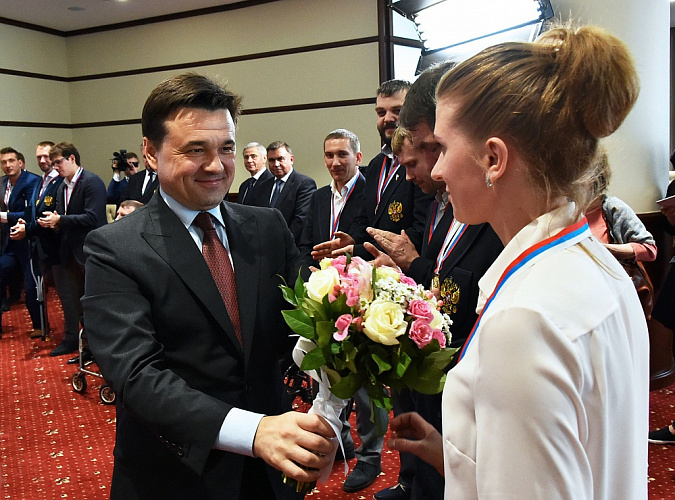 В.П. Лукин, П.А. Рожков, Б.В. Иванюженков, С.А. Самойлов в Доме Правительства Московской области  приняли участие в церемонии награждения Губернатором МО А.Ю. Воробьевым сборной команды региона по хоккею-следж «Феникс» за победу на чемпионате России