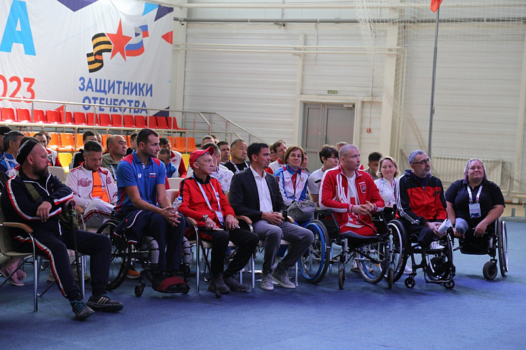 ПКР в г. Белово провел Паралимпийский урок для участников межрегиональных соревнований ветеранов СВО «Кубок Защитников Отечества»