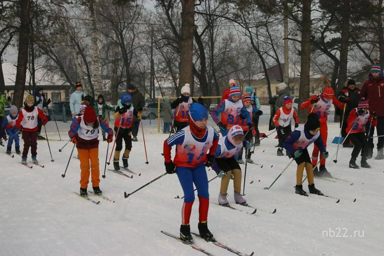 В Бийске прошли традиционные лыжные соревнования «Гонка легенды»