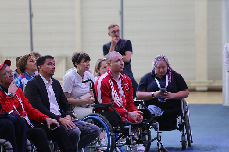 ПКР в г. Белово провел Паралимпийский урок для участников межрегиональных соревнований ветеранов СВО «Кубок Защитников Отечества»