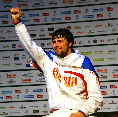 Три омских фехтовальщика победили на престижном турнире во Франции