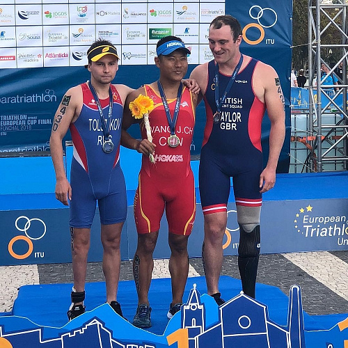 3 серебряные и 1 бронзовую медали завоевали российские паратриатлонисты на этапе Кубка мира в Португалии