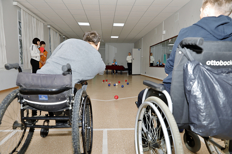 ПКР совместно с региональными отделениями и спортивными федерациями в субъектах РФ провели мероприятия, приуроченные к Международному дню инвалидов