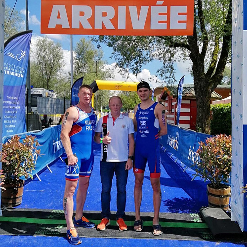 1 золотую 1 серебряную и 2 бронзовые медали завоевали российские паратриатлонисты на Кубке мира во Франции