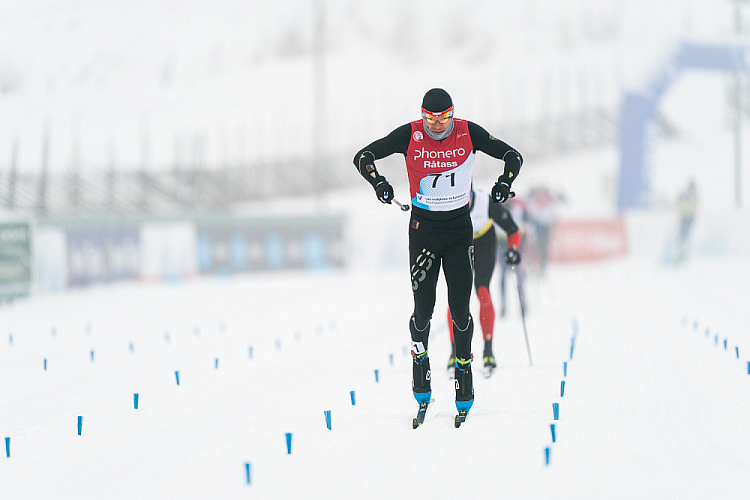 Олег Пономарёв: Лауреат XVII премии «Возвращение в жизнь» в номинации «Преодоление» Олег Пономарёв: Лауреат XVII премии «Возвращение в жизнь» в номинации «Преодоление»