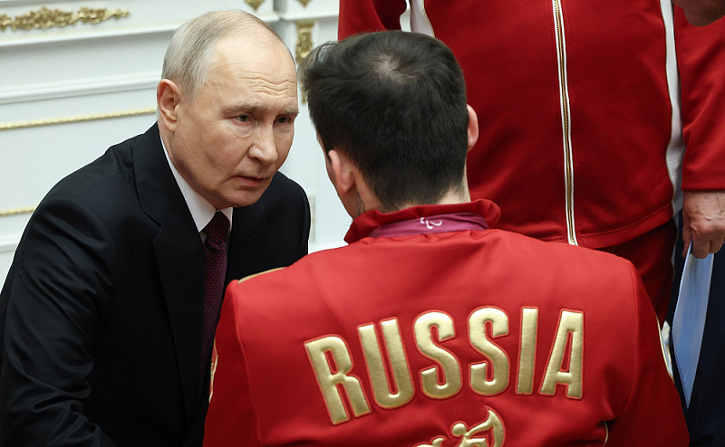 В Кремле Владимир Путин вручил государственные награды Российской Федерации победителям и призёрам ХIV Паралимпийских зимних игр 2026 года