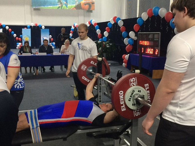 Владимир Балынец и Ольга Казанкевич стали победителями абсолютного зачета Всероссийских соревнований по пауэрлифтингу спорта лиц с ПОДА в г. Ноябрьске