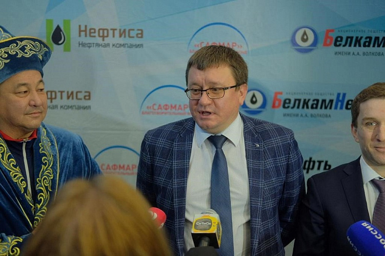 А.А. Строкин в г. Ижевске принял участие в церемонии открытия и просмотре соревнований международного турнира по следж-хоккею среди детско-юношеских команд «KALASHNIKOV CUP»