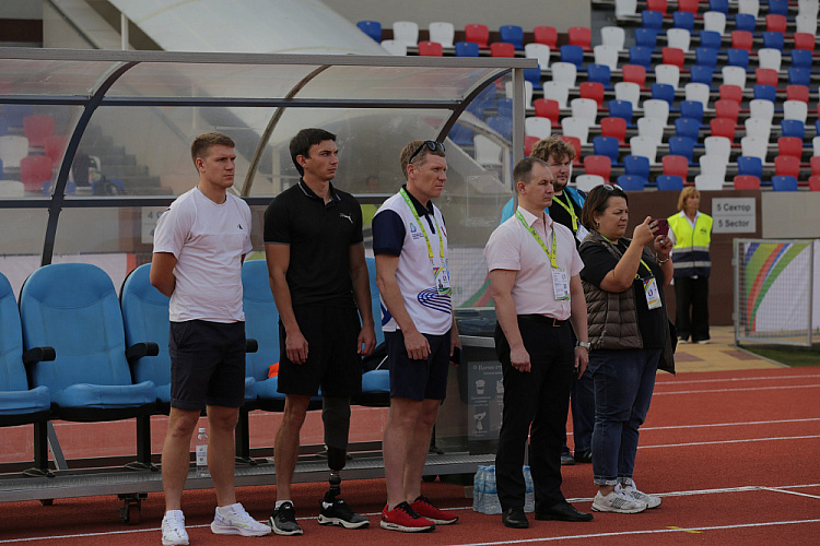 Участники Игр Паралимпийцев "Мы вместе. Спорт" почтили память ушедшего из жизни главного тренера сборной России А.М. Барамидзе Участники Игр Паралимпийцев "Мы вместе. Спорт" почтили память ушедшего из жизни главного тренера сборной России А.М. Барамидзе