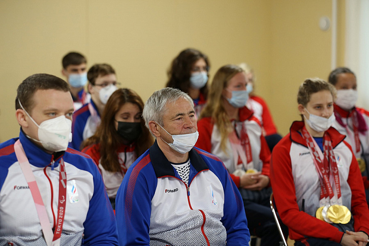 О.В. Матыцин в режиме телемоста провел встречу с П.А. Рожковым и чемпионами и призерами XVI Паралимпийских летних игр, находящимися в Паралимпийской деревне  