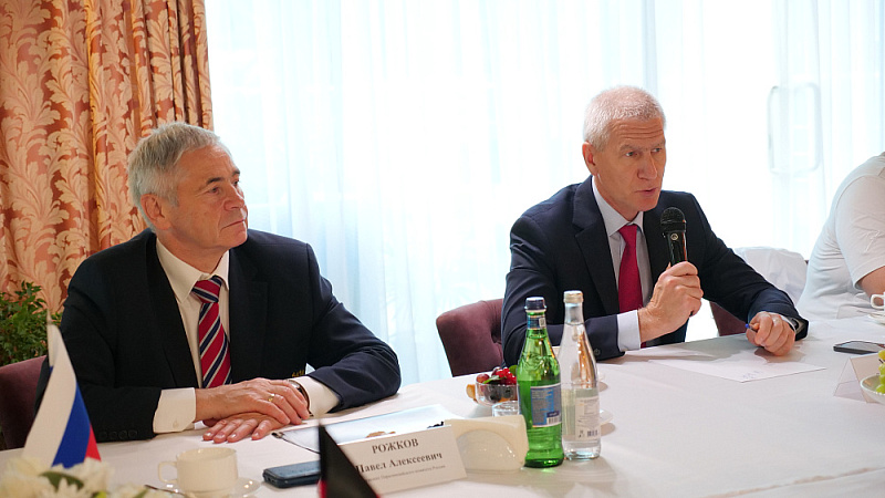 В Сочи в рамках Летних Игр Паралимпийцев «Мы вместе. Спорт» состоялась встреча И.Е. Левитина с представителями зарубежных команд