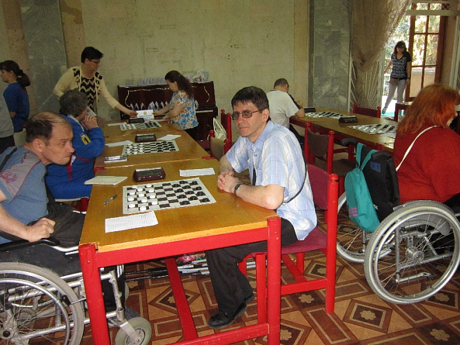 В г. Нальчике (Кабардино-Балкарская Республика) Всероссийская федерация спорта лиц с поражением опорно-двигательного аппарата проводит чемпионат и первенство России по шашкам и шахматам