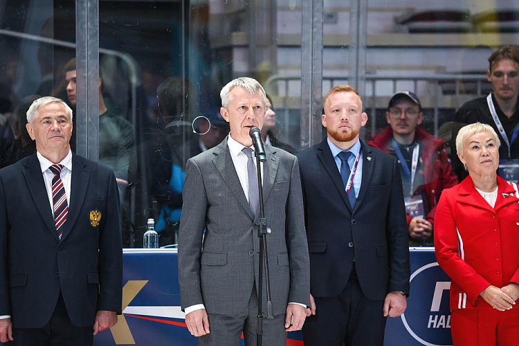 Во Владивостоке состоялось открытие Кубка по следж-хоккею среди ветеранов СВО «Герои нашего времени»