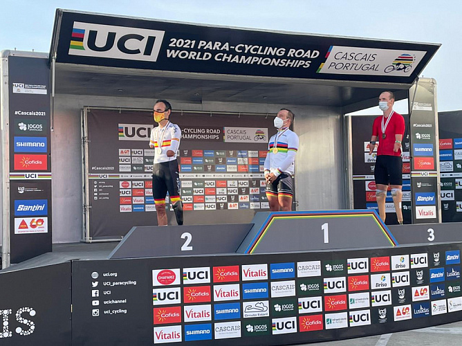 6 серебряных и 4 бронзовые медали завоевали российские спортсмены по итогам чемпионата мира по паравелоспорту на шоссе в Португалии