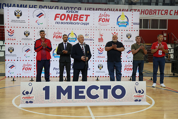 Команда Бурятии выиграла Кубок Фонбет по волейболу сидя среди ветеранов СВО