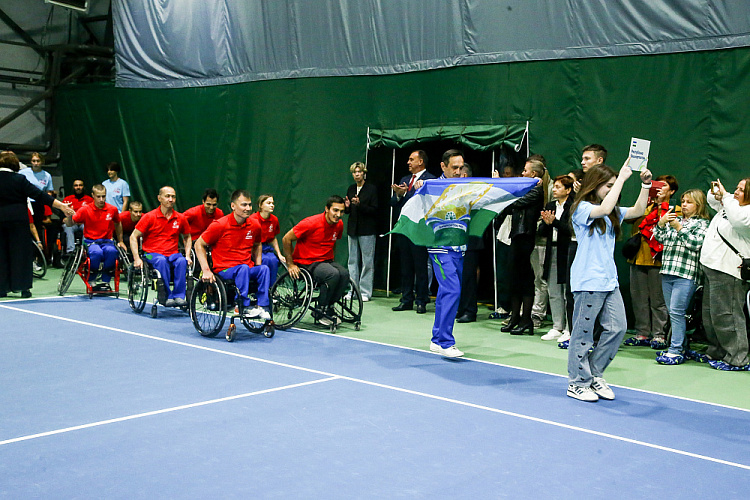 43 спортсмена из 11 регионов страны разыграли медали чемпионата России по теннису на колясках