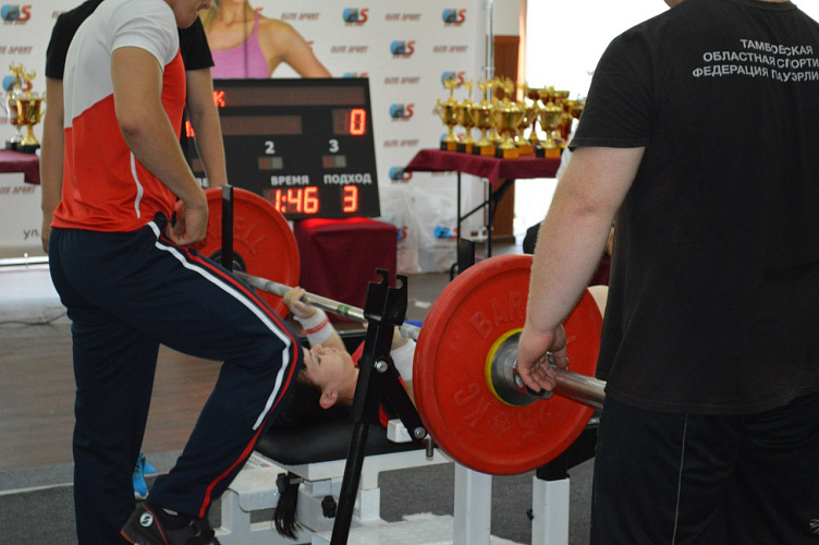 Спортсмены из Краснодарского края Юлия Воронцова и Андрей Самовик стали победителями абсолютного зачета на первенстве России по пауэрлифтингу 