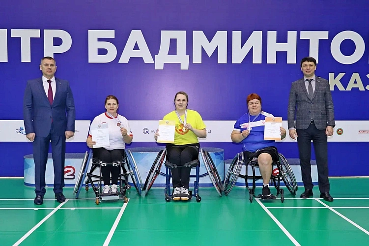 19 комплектов медалей было разыграно на Всероссийских соревнованиях по парабадминтону в Казани