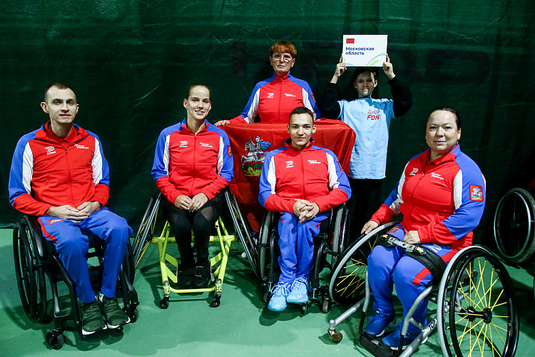 43 спортсмена из 11 регионов страны разыграли медали чемпионата России по теннису на колясках