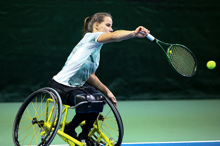 43 спортсмена из 11 регионов страны разыграли медали чемпионата России по теннису на колясках