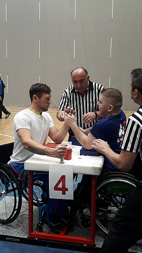 Сборная команда Республики Дагестан выиграла общекомандный зачет чемпионата России по армрестлингу спорта лиц с ПОДА в Сочи