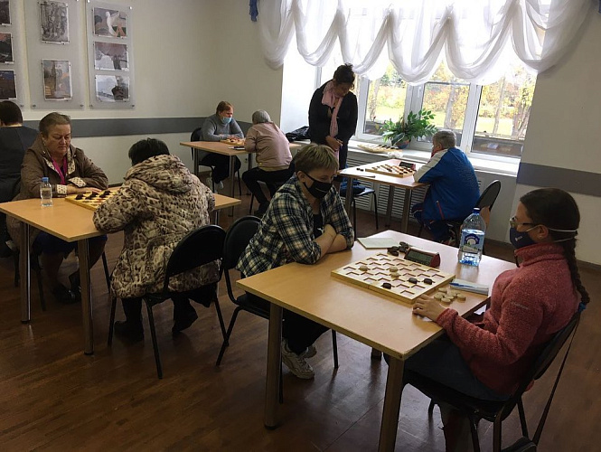 Определены победители чемпионатов России по шашкам спорта слепых