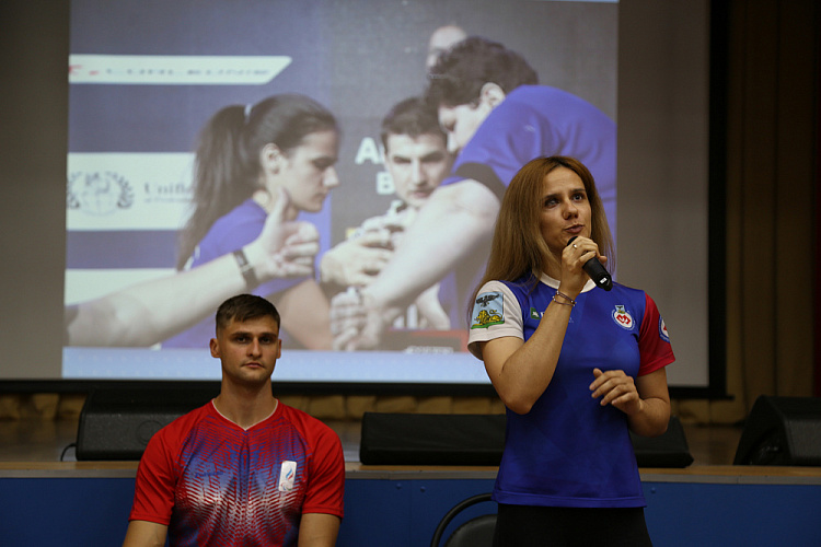 ПКР и Министерство спорта Белгородской области в г. Белгороде провели Паралимпийский урок и мастер-классы для детей с ПОДА