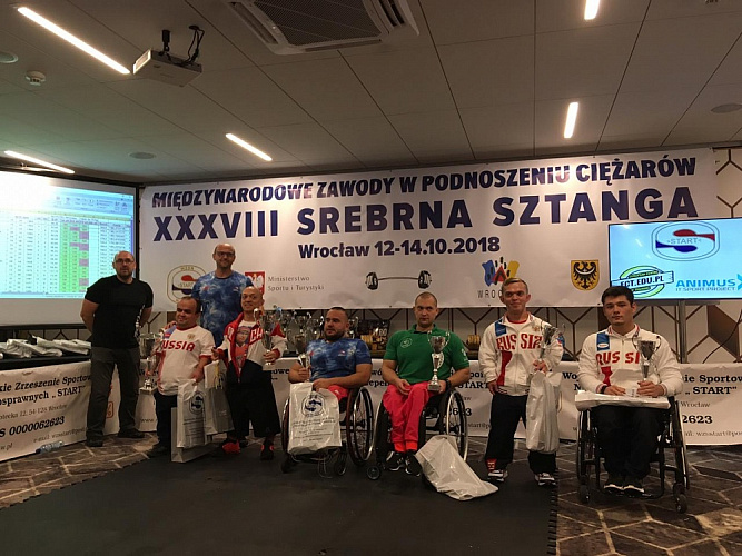 9 золотых, 4 серебряные и 3 бронзовые медали завоевали российские спортсмены на международных соревнованиях по пауэрлифтингу спорта лиц с ПОДА в Польше