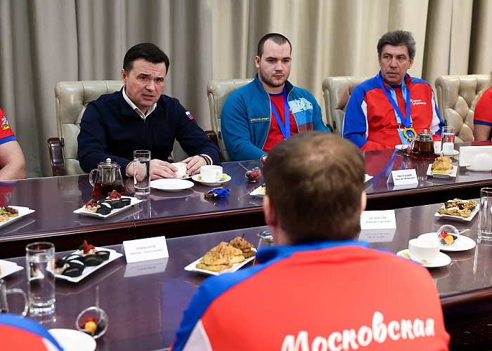 Министр спорта РФ М.В. Дегтярев, Губернатор Московской области А.Ю. Воробьев, президент ПКР П.А. Рожков встретились с подмосковной командой по итогам выступления на зимнем Кубке Защитников Отечества Министр спорта РФ М.В. Дегтярев, Губернатор Московской области А.Ю. Воробьев, президент ПКР П.А. Рожков встретились с подмосковной командой по итогам выступления на зимнем Кубке Защитников Отечества