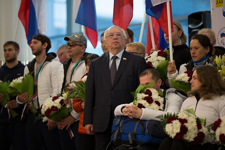 Российская паралимпийская команда вернулась из Пхенчхана после выступления на XII Паралимпийских зимних играх 2018 года