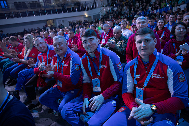 Более 300 ветеранов специальной военной операции приняли участие в первом Всероссийском «Кубке Защитников Отечества» по зимним видам спорта