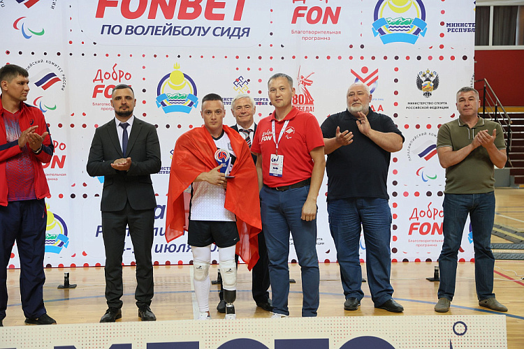Команда Бурятии выиграла Кубок Фонбет по волейболу сидя среди ветеранов СВО