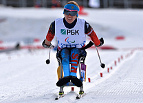 Российская  спортсменка с поражением опорно-двигательного аппарата, выступающая в категории "сидя" , C. Коновалова завоевала бронзовую медаль  в лыжных гонках на дистанции 10 км