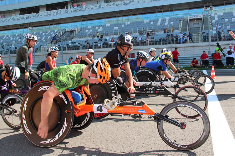 П.А. Рожков в г. Сочи на трассе Формула-1 принял участие в церемонии открытия и просмотре международных соревнований спортсменов-колясочников "Rezept-Sport Wheelchair racing»