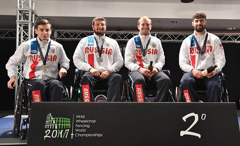 Сборная команда России по фехтованию на колясках завоевала 4 золотые, 5 серебряных и 10 бронзовых медалей по итогам четырех дней чемпионата мира в Италии Сборная команда России по фехтованию на колясках завоевала 4 золотые, 5 серебряных и 10 бронзовых медалей по итогам четырех дней чемпионата мира в Италии
