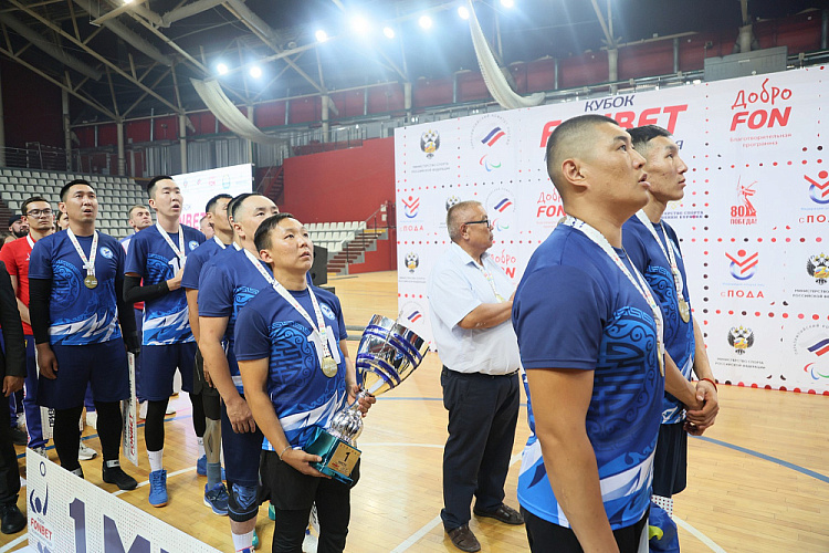 Команда Бурятии выиграла Кубок Фонбет по волейболу сидя среди ветеранов СВО