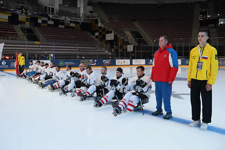 Во Владивостоке завершился Кубок «Герои нашего времени» по следж-хоккею среди ветеранов СВО Во Владивостоке завершился Кубок «Герои нашего времени» по следж-хоккею среди ветеранов СВО