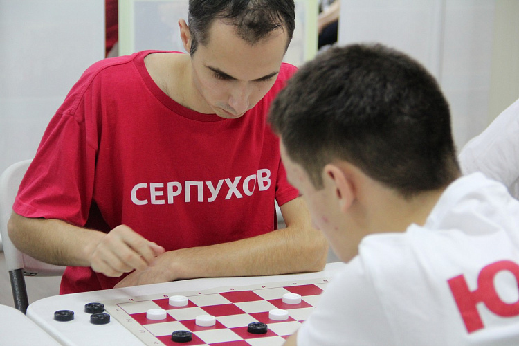 В Универсальном спортивном зале «Паралимпийский» состоялось награждение победителей и призеров соревнований заключительного дня и церемония закрытия Всероссийской спартакиады учащихся учебных заведений по видам спорта лиц с поражением ОДА